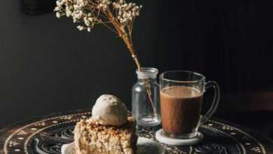 apple pie, afternoon tea, table setup, baked goods, apple crumble, iced coffee, dessert