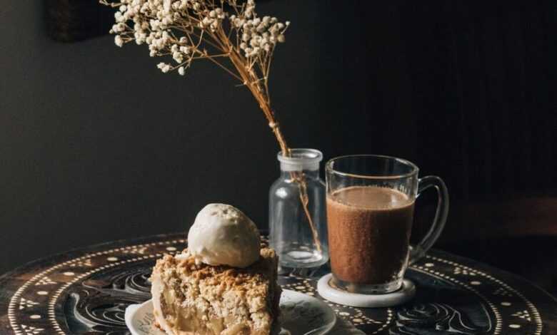 apple pie, afternoon tea, table setup, baked goods, apple crumble, iced coffee, dessert