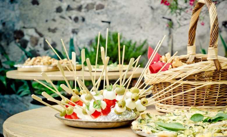 skewers, food, party, chunks, mozzarella, olives, celebration, appetizer, vegetables, dish, table, party, party, party, party, party