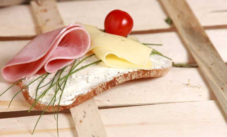 open sandwich, bread, bread and butter