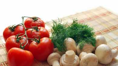 mushrooms, tomatoes, parsley