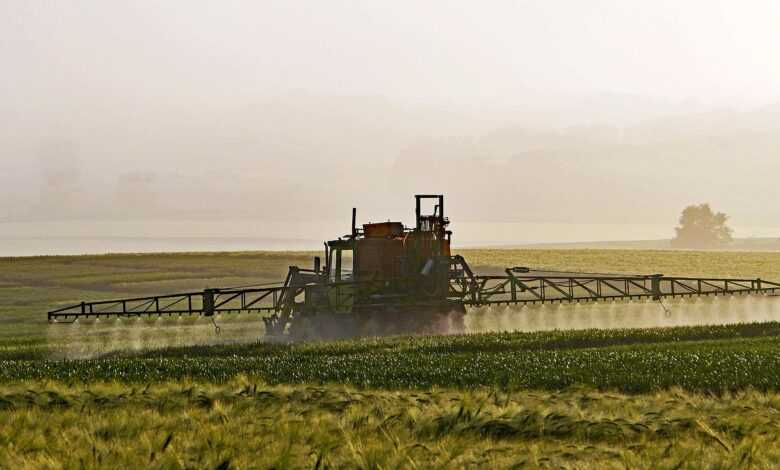 agriculture, plant protection, spray mist