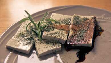 tofu, food, soy, vegetarian, vegetable, healthy, cheese, green, plate, wedge, bacon, light, leaf, raw, classic, organic, diet, white, brown vegetables, nature, brown diet