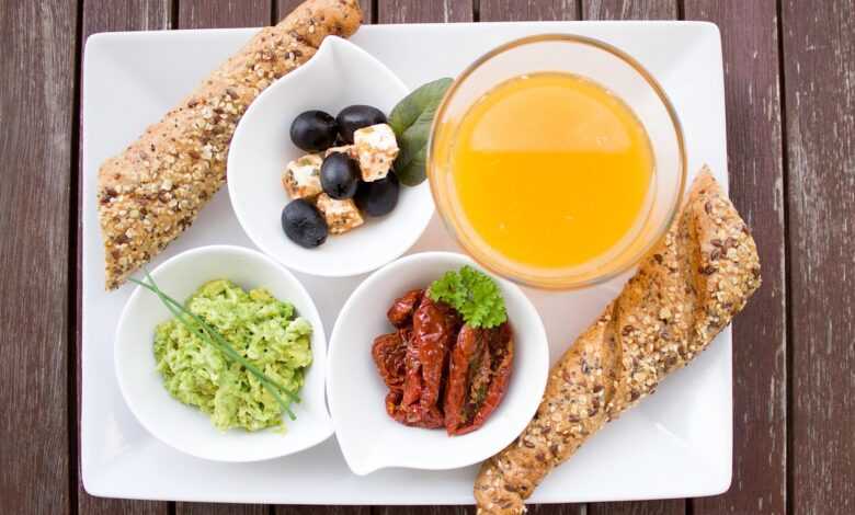 breakfast, orange juice, loaf, whole wheat, whole grain bread, guacamole, nourishment, yummy, meal, breakfast table, have breakfast, plate, healthy, tasty, food, vitamins, in the morning, breakfast, breakfast, breakfast, breakfast, breakfast, food