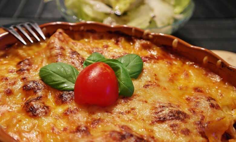 lasagna, cheese, tomatoes