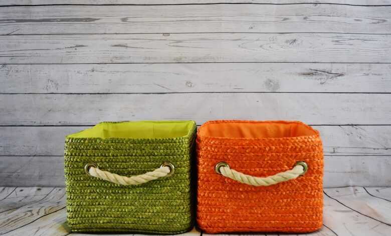 baskets, orange, green