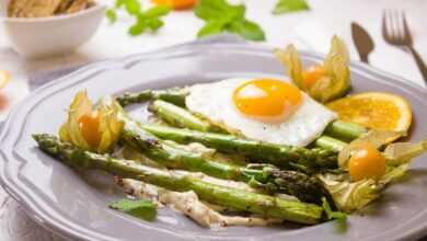 asparagus, fried egg, orange