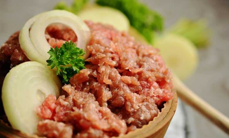 minced meat, minced ' meat, flesh, pork meat, cook, raw, hack, mett, onions, kitchen, raw meat, minced meat, minced meat, minced meat, minced meat, minced meat, flesh, raw meat