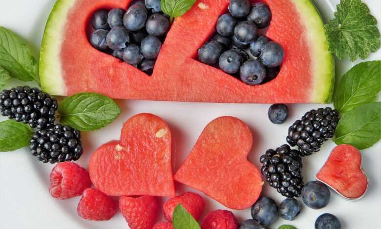 watermelon, berry, fruit, heart, blueberries, nature, blackberries, raspberries, fresh, ripe, organic, vitamins, detoxify, diet, healthy, dessert, summer, food, cookie cutter, vegetarian, fructose