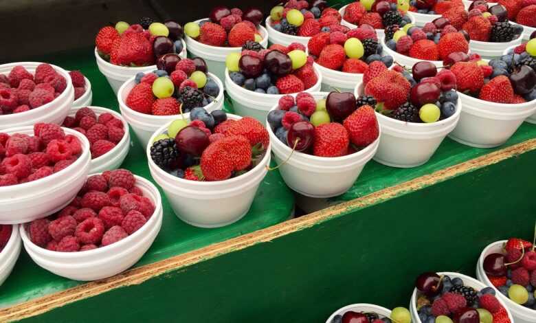 fruits, berries, market