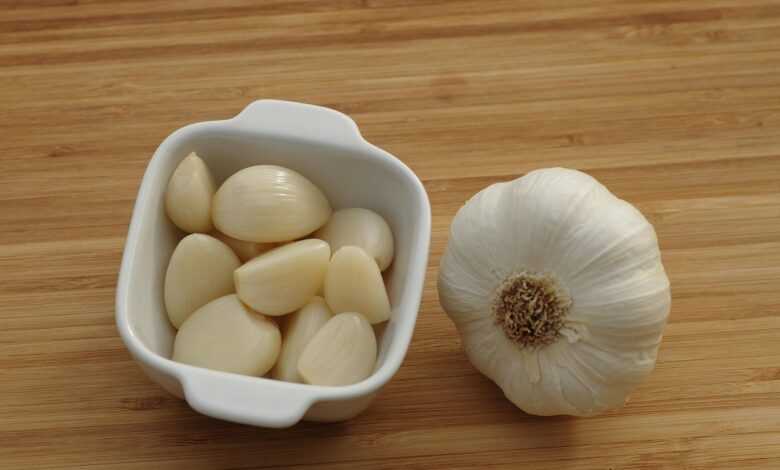 garlic, cloves, vegetable, produce, food, organic, herb, cloves of garlic, bulb of garlic, garlic, garlic, garlic, garlic, garlic