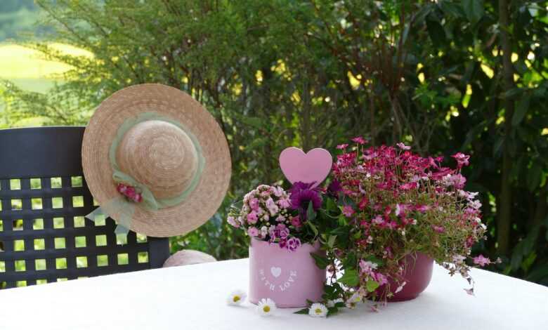 still life, flower arrangement, love