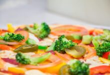 pizza, vegetables, toppings, vegetable pizza, vegetable toppings, pizza toppings, vegetarian pizza, italian, italian cuisine, eat, vegetarian, restaurant, food, healthy, delicious, meal, dinner, pizza, pizza, pizza, pizza, pizza, restaurant, restaurant