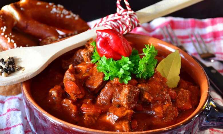 goulash, beef, beef goulash, specialty, southern germany beef, main course, cook, meal, kitchen, food photography, food, protein, skinny, sauce, plate, tomatoes, paprika, red paprika powder, hungarian, nourishment, enjoyment, goulash, goulash, goulash, goulash, goulash, beef, beef, beef