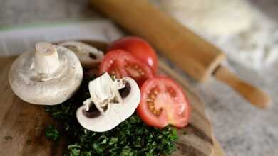 mushrooms, tomatoes, herbs