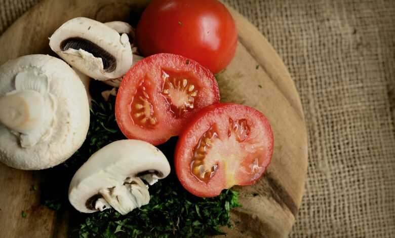 mushrooms, tomatoes, herbs