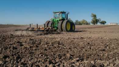 farm, tractor, plow, tillage, cultivation, soil, farm tractor, plough, agricultural machinery, field, countryside, rural, uruguay, tractor, tractor, tillage, soil, soil, soil, soil, soil