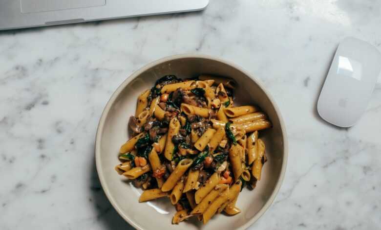 pasta dish on white ceramic bowl