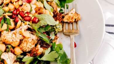 cauliflower with green vegetable